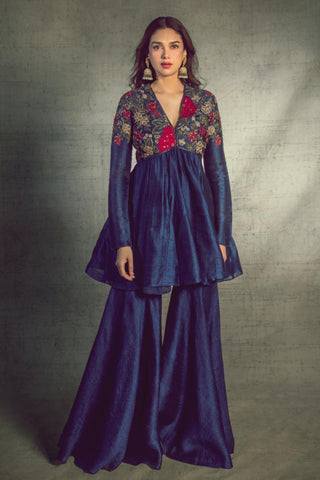 Blue dimensions lien short anarakli set