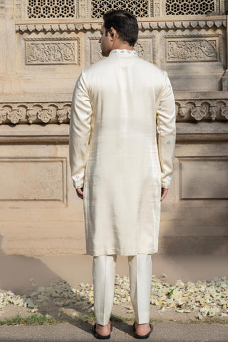 Ivory aroh kurta set