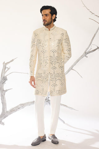 Beige stardust moonray gleam indo