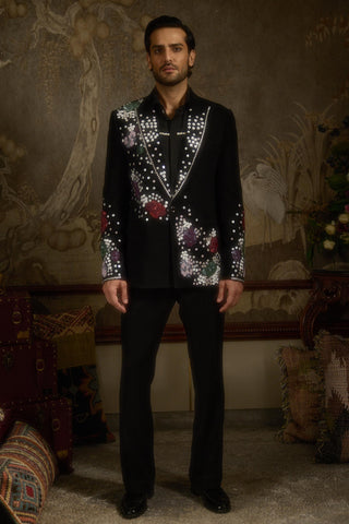 Black stardust flora nova tuxedo