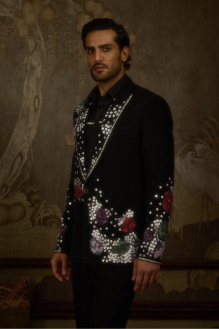 Black stardust flora nova tuxedo