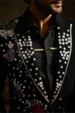 Black stardust flora nova tuxedo