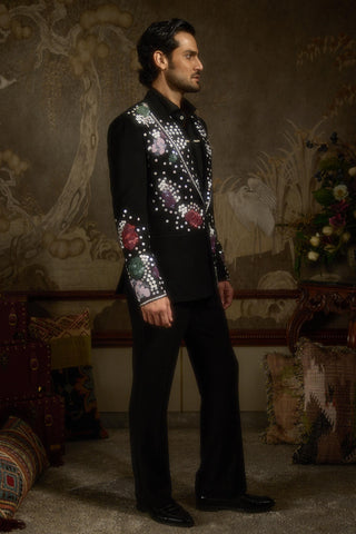 Black stardust flora nova tuxedo