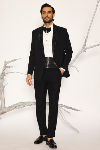 Black stardust obsidian ray tuxedo