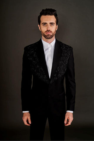 Black cut dana embroidered notch lapel suit