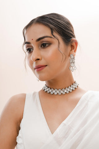 Necklace Luxury Wear - White Lunar Glint Necklace by Putstyle