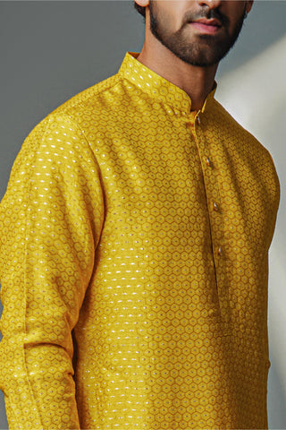 Yellow hexagon self kurta with pant