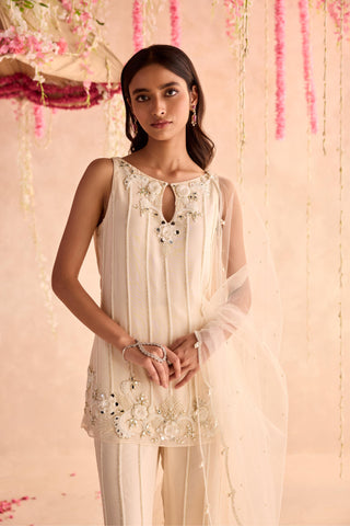 Ivory calendula under bloom kurta set