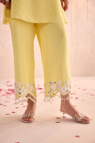 Yellow sunflower under bloom kurta set