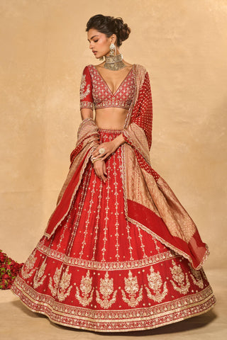 Lehenga Set Indian Wedding Red Mohini Lehenga Set by Chamee & Palak