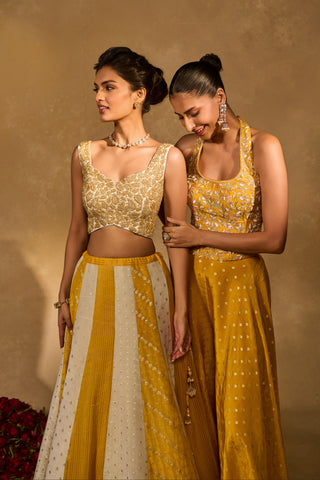Lehenga Set Indian Wedding Yellow Bhumi Lehenga by Chamee & Palak