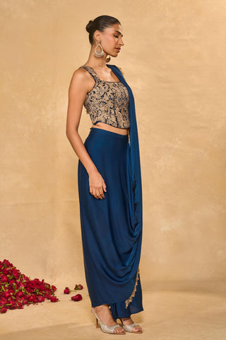 Slit Saree Indian Wedding – Blue Lekha Saree by Chamee & Palak