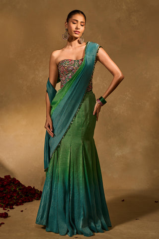 Saree Set Indian Wedding – Green Asma Saree by Chamee & Palak