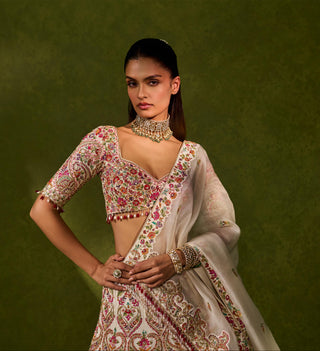 Lehenga Set Indian Wedding Ivory Saisha Lehenga Set by Chamee & Palak