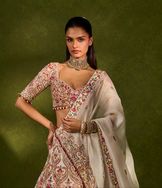 Lehenga Set Indian Wedding Ivory Saisha Lehenga Set by Chamee & Palak