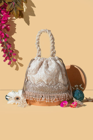 White chaand bucket bag