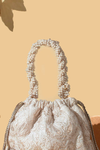 White chaand bucket bag