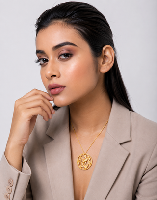 Gold ginkgo round pendant necklace