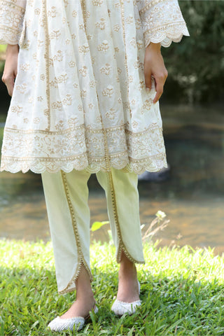 White gaatha short anarkali kurta set