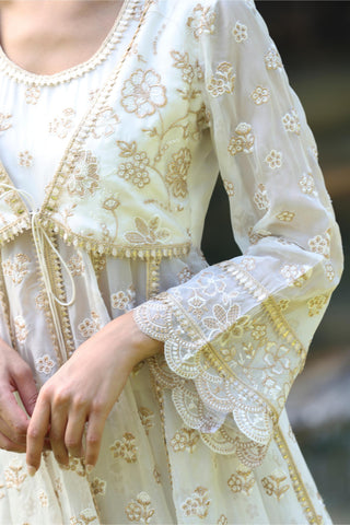 White gaatha short anarkali kurta set