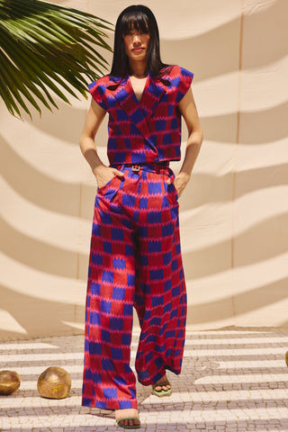 Multicolor checkmate chic art zip vest