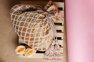 Pink cruzado pearl bag