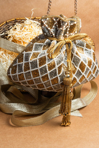 Silver modish base cruzado bag