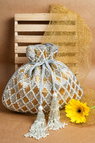 Silver cruzado pearl bag