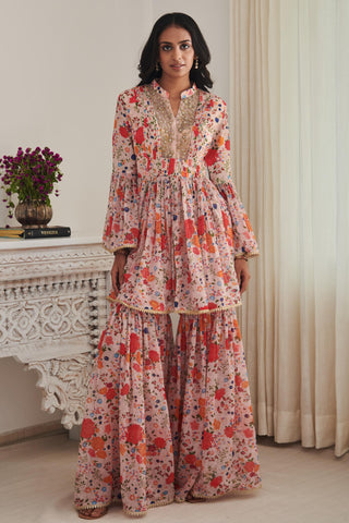 Kurta Set for Indian Wedding – Libas Dinchariya by Shasha Gaba