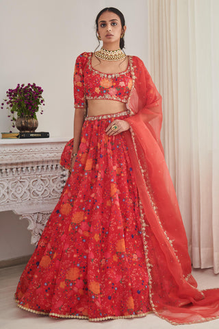 Lehenga set for women for Indian Wedding – Kesar dinchariya lehenga set by Shasha Gaba