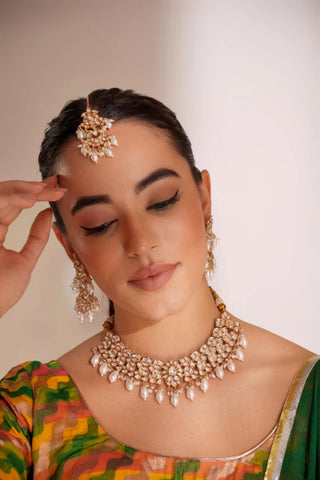 Necklace Set for Festive – Gold Yalina Kundan Necklace Set by Zevar by Geeta