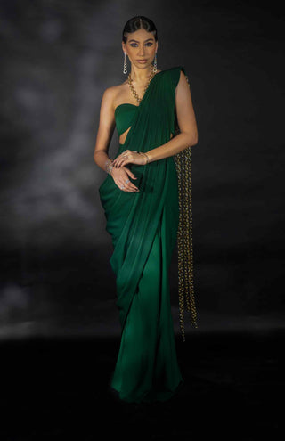 Emerald green chain strings saree and blouse