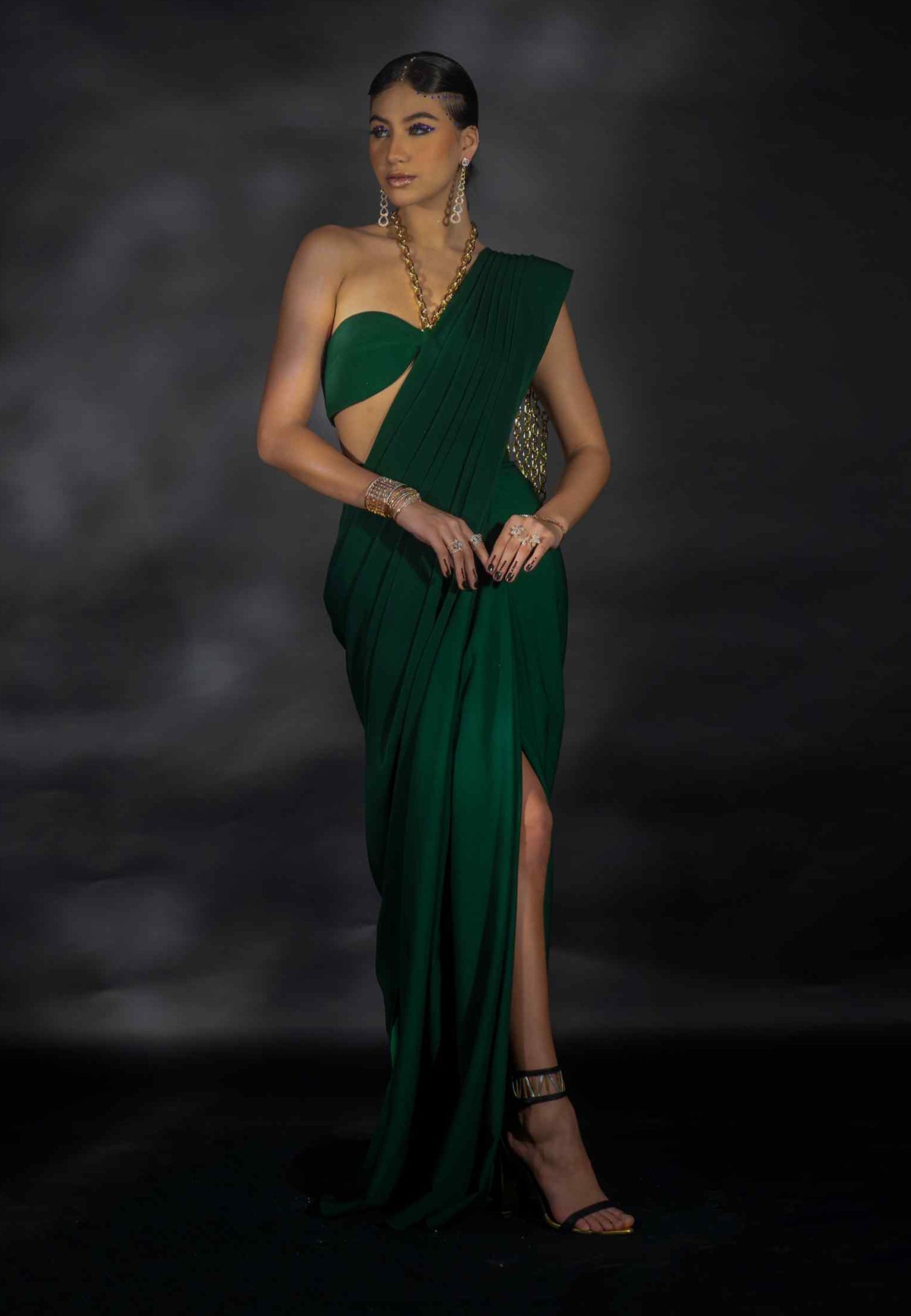 Emerald Green Saree with Chain Strings & Blouse Indian Wedding Wear s / Green / women Emerald Green Saree with Chain Strings & Blouse Indian Wedding Wear s / Green / women