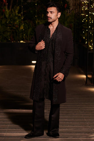 Black embroidered hitch kurta set