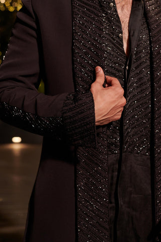 Black embroidered hitch kurta set