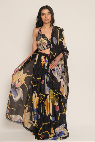 Skirt Set for Indian Wedding – Black Serigraph by Label Esha Amin