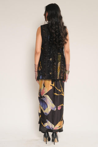 Jacket for Contemporary Wear – Black Serigraph Sleeveless by Label Esha Amin