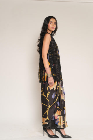 Jacket for Contemporary Wear – Black Serigraph Sleeveless by Label Esha Amin
