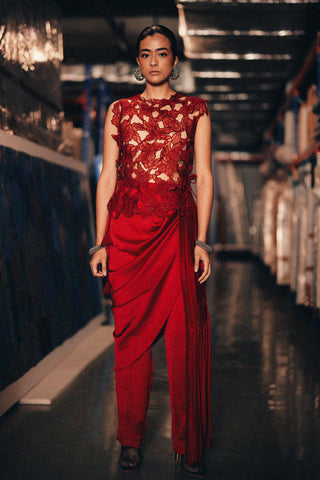 Red fahrenheit draped trousers