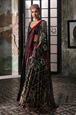 Black oraan foil pre-stitched drape saree