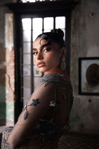 Gray oraan embroidered saree set