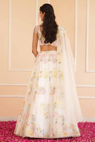 Ivory dil se avira lehenga