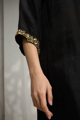 Black neckline embellished tunic