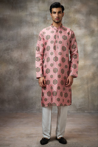 Pink signature floral print kurta set