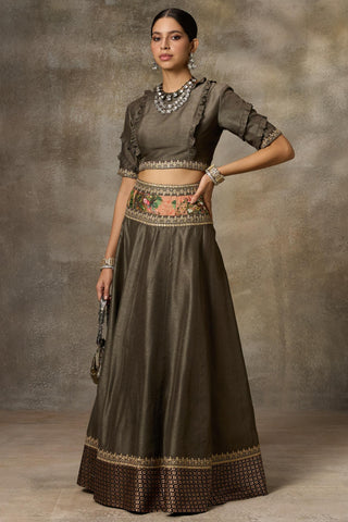 Gray solid top and skirt set