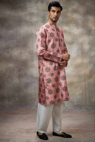 Pink signature floral print kurta set