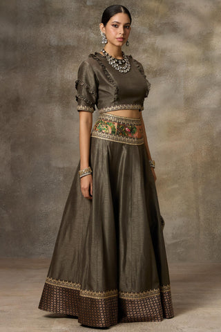 Gray solid top and skirt set