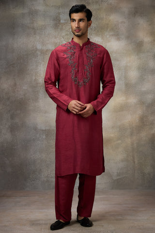 Maroon embellished kurta set