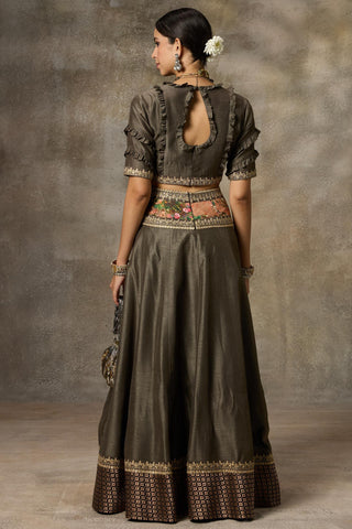 Gray solid top and skirt set