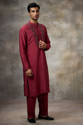 Maroon embellished kurta set